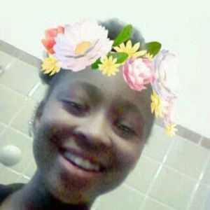 Meet your Posher, Nia